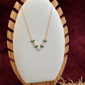 tulip v chain white & green